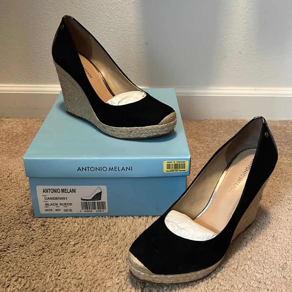 Women’s size 8.5 Antonio Melanie black suede wedged heel